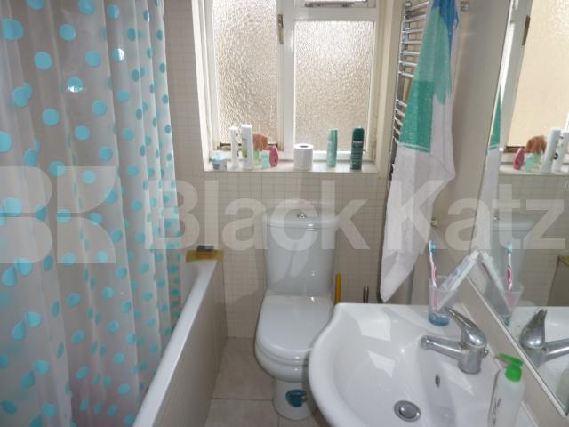 			NEW INSTRUCTION!, 1 Bedroom, 1 bath, 1 reception Flat			 Ashmore Road, QUEENS PARK